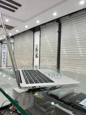 Mid 2012 MacBook Pro 13-inch Intel Core i5 Laptop