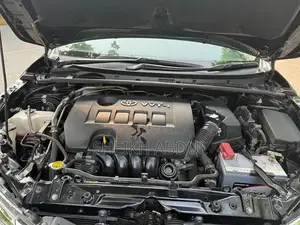 Toyota Corolla Grande 1.8 Sedan Compact Car