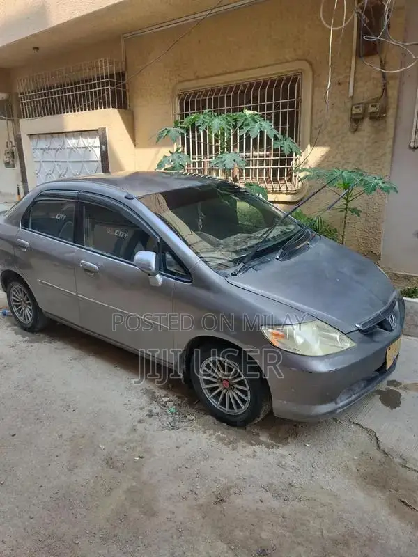Honda City Sedan 2004 - Low Mileage Well-Maintained Vehicle