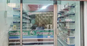 Photo - Aluminum-Framed Glass Panel 8mm Thickness