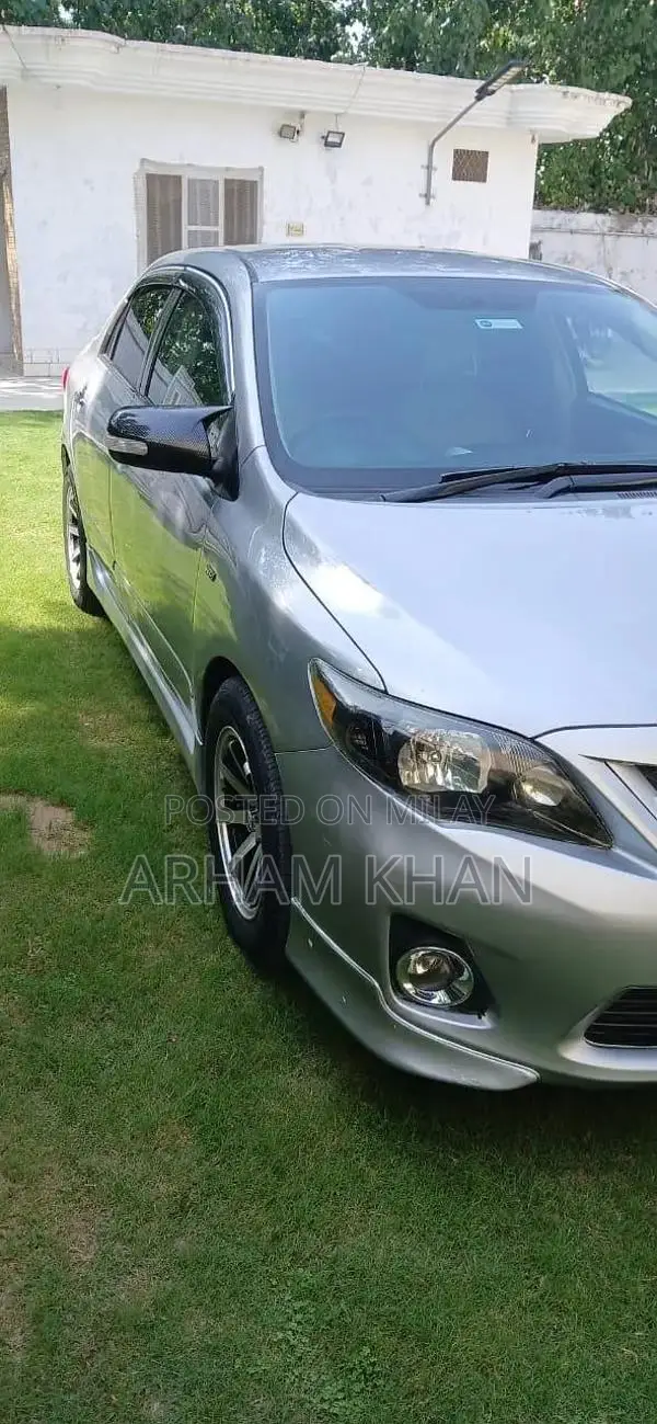 Toyota Corolla GLI 1.6 Automatic Sedan 2012