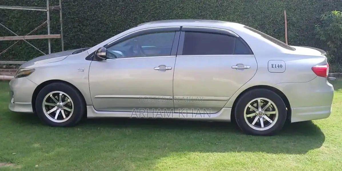 Toyota Corolla GLI 1.6 Automatic Sedan 2012