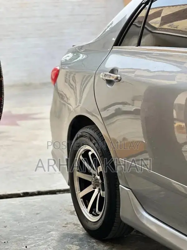 Toyota Corolla GLI 1.6 Automatic Sedan 2012