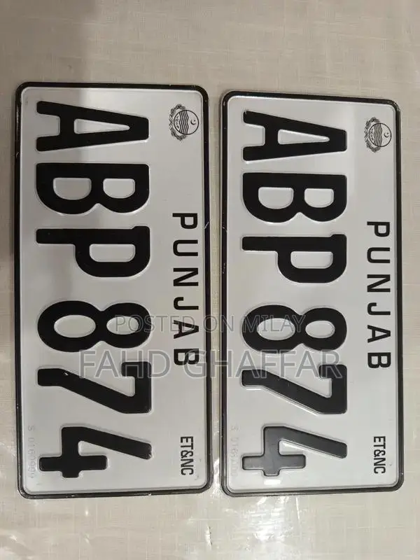 Nissan Sunny CD-17 Diesel Sedan with Reliable Performance