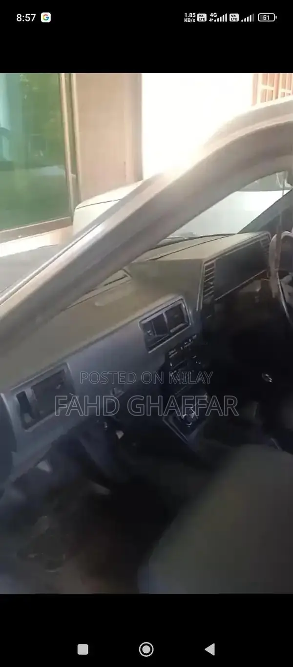 Nissan Sunny CD-17 Diesel Sedan with Reliable Performance