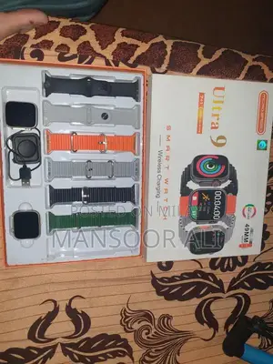 Smartwatch Ultra 9 with Seven Interchangeable Bands