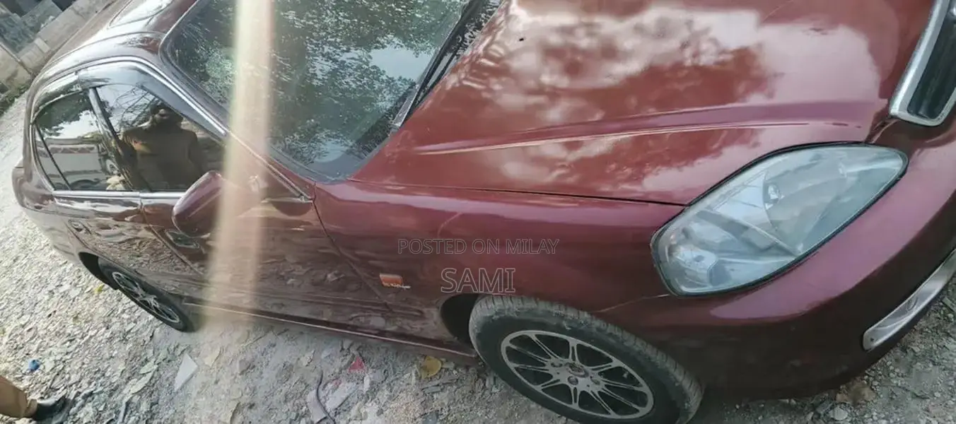 Honda 1999 Sedan - Well-Maintained Import with Sunroof