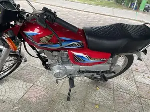 Honda 125cc Motorcycle - 2018 Model in Excellent Condition