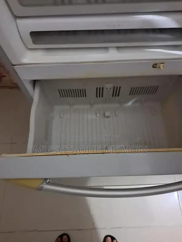 LG Imported Refrigerator - Excellent Condition, Efficient Cooling