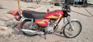 Honda CG 125 Classic Motorcycle - Single Cylinder Commuter Bike