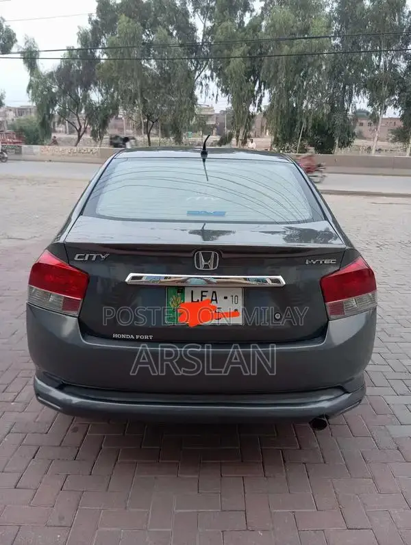 Honda City Sedan 2010 - Well-Maintained Compact Car