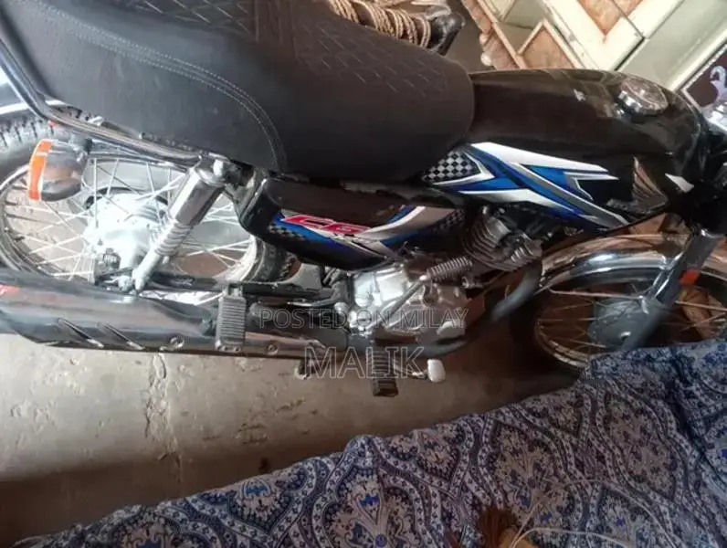Motorcycle in Good Condition - Reliable Two-Wheeler