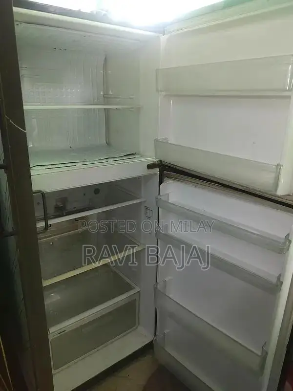 Compact Humidifier with Multiple Features