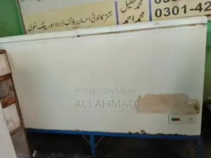 No Compressor Cooling Freezer with Stand