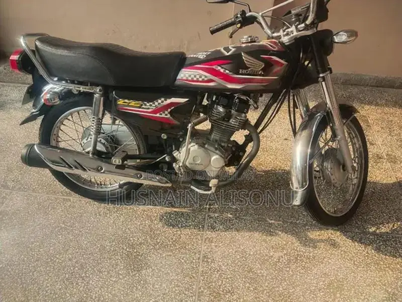 Honda CG 125 Motorcycle - 2024 Model Low Mileage