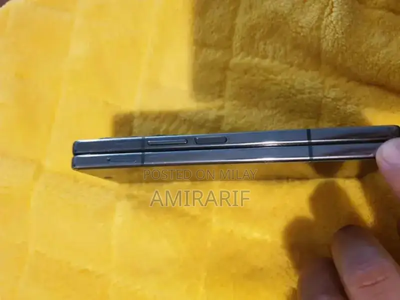 Samsung Foldable Smartphone with High-End Specs