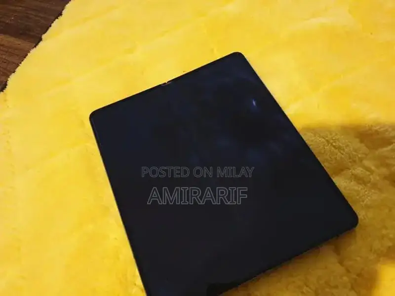 Samsung Foldable Smartphone with High-End Specs