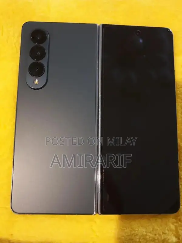 Samsung Foldable Smartphone with High-End Specs