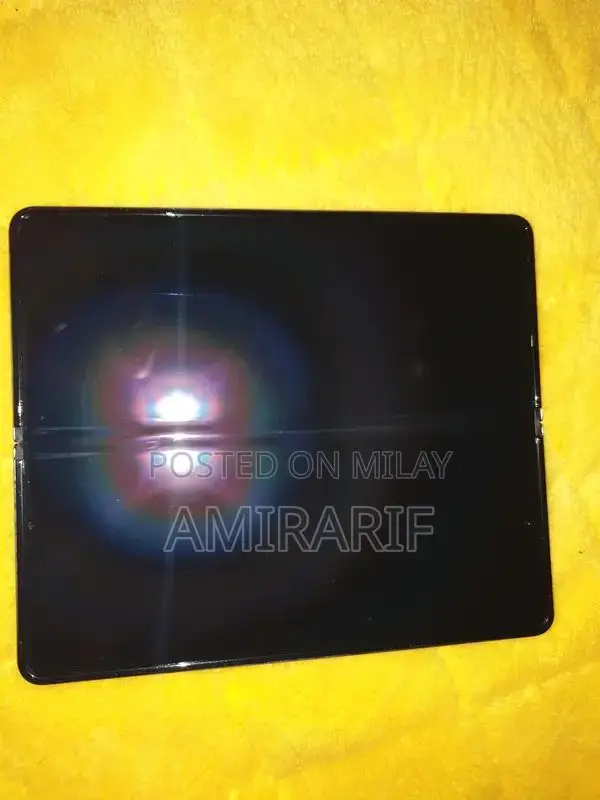 Samsung Foldable Smartphone with High-End Specs