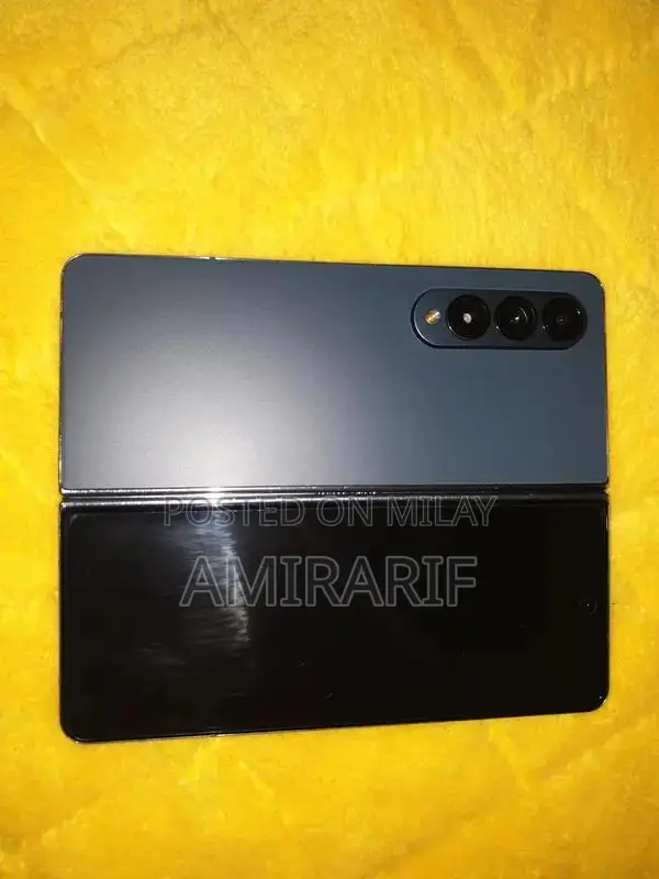 Samsung Foldable Smartphone with High-End Specs