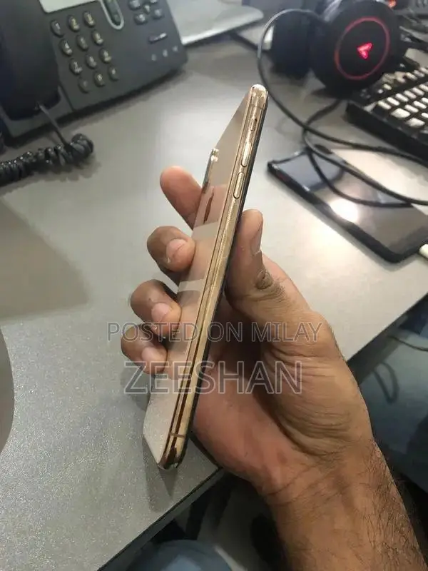 Premium Dual SIM 256GB Smartphone with Enhanced Battery