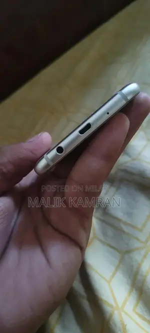 Samsung Galaxy J7 Pro Slim Mobile Smartphone