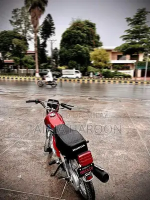 Honda CG 125 2024 Motorcycle - Low Mileage Commuter Bike