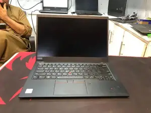 Lenovo ThinkPad X1 Carbon Ultrabook - 10th Gen Intel Core i7
