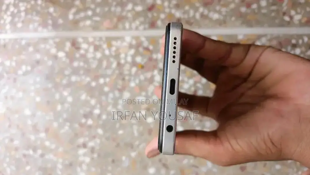 Infinix Smart 8Pro Smartphone 4+4GB RAM 128GB Storage