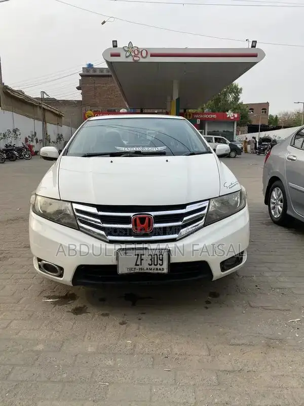 Honda City 2013 Automatic Sedan - Low Mileage Full Option Variant