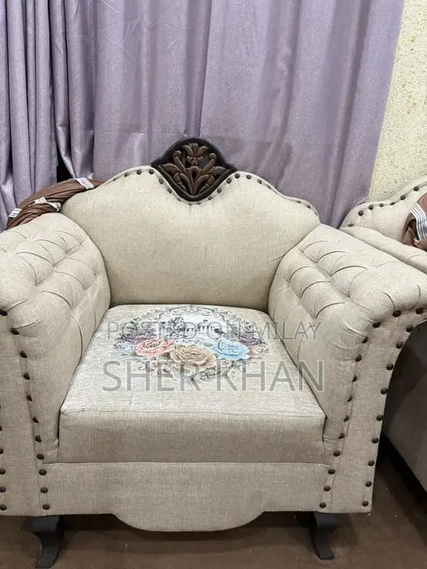 Spacious 7-Seater Sofa in Excellent Condition