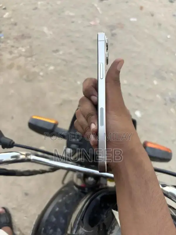 Apple iPhone 13 Pro Max 128GB Unlocked Smartphone