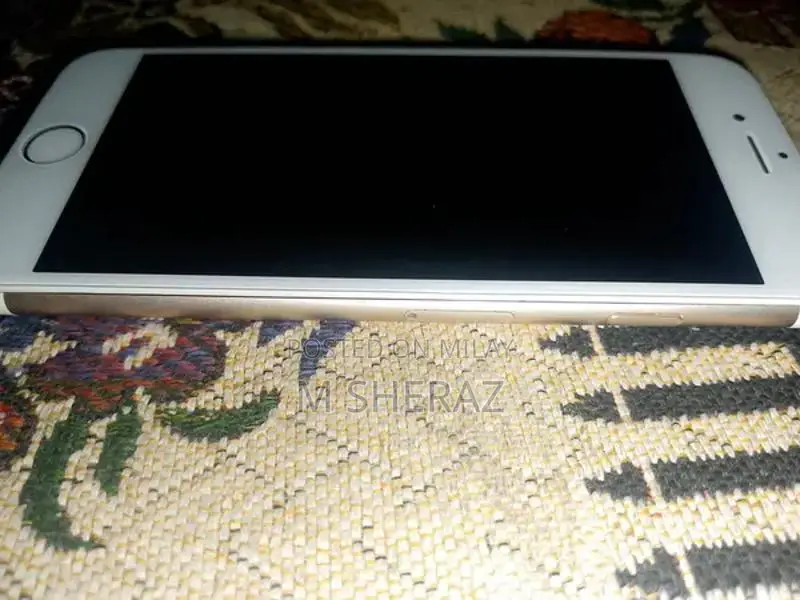 Apple iPhone 6 Smartphone - Mobile Device