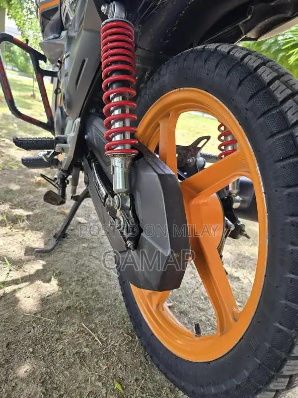 Honda CB 150F Motorcycle - Low Mileage, Well-Maintained Sports Bike