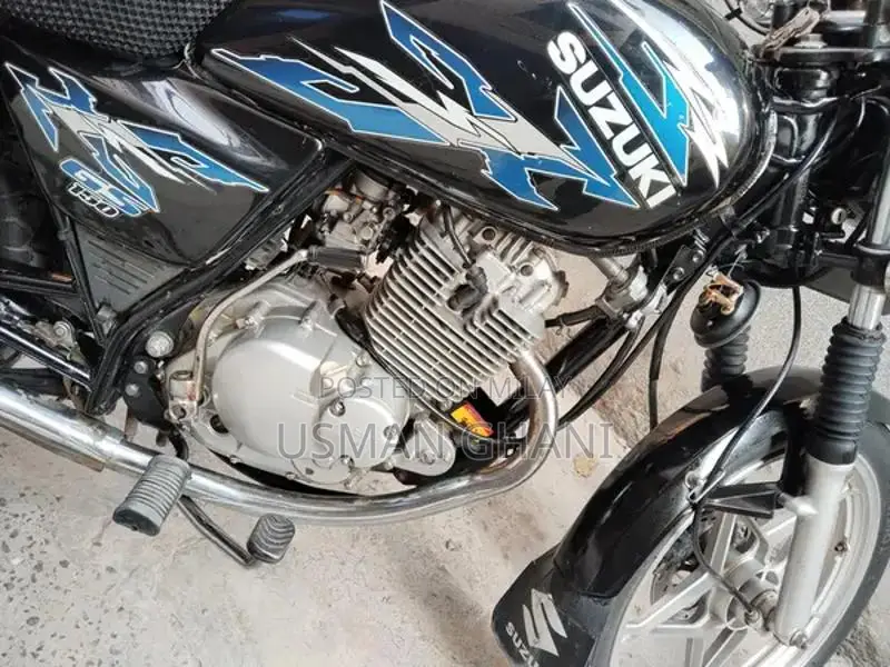 Suzuki GS150 SE Motorcycle - Well-Maintained Bike for Enthusiasts
