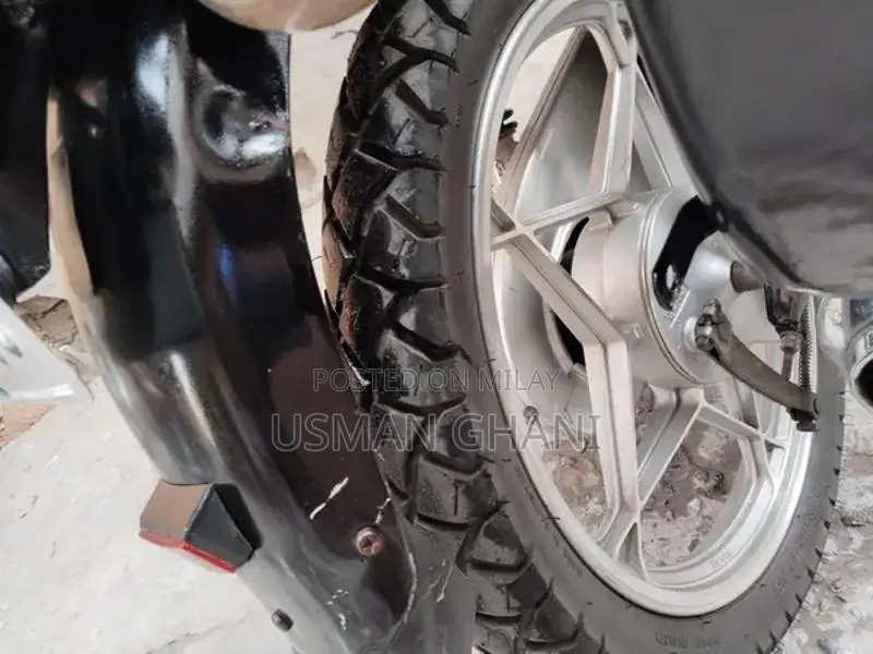 Suzuki GS150 SE Motorcycle - Well-Maintained Bike for Enthusiasts