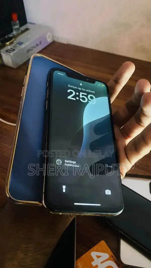 Apple iPhone XS 256GB PTA Approved Smartphone