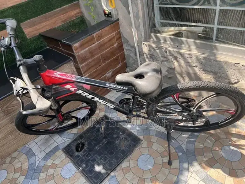 Kross Mountain Bike with Disc Brakes and Suspension Fork