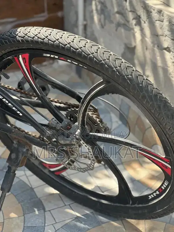 Kross Mountain Bike with Disc Brakes and Suspension Fork