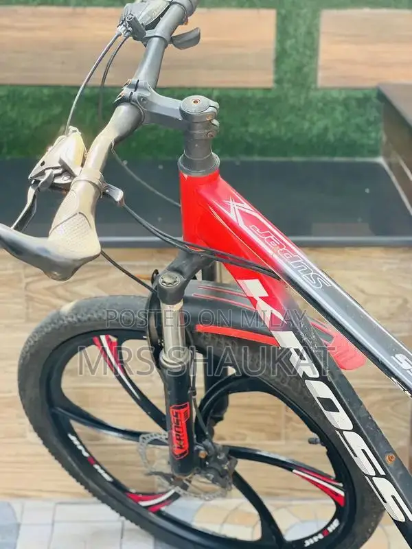 Kross Mountain Bike with Disc Brakes and Suspension Fork