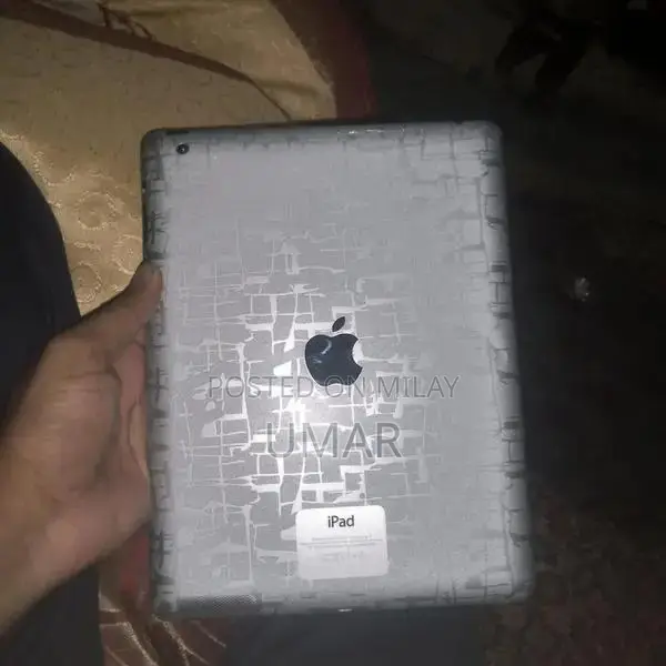 Apple iPad 4 10.1-inch Tablet - Good Condition