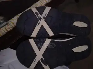 Women's Running Shoes - Comfortable Athletic Footwear Size 7/39