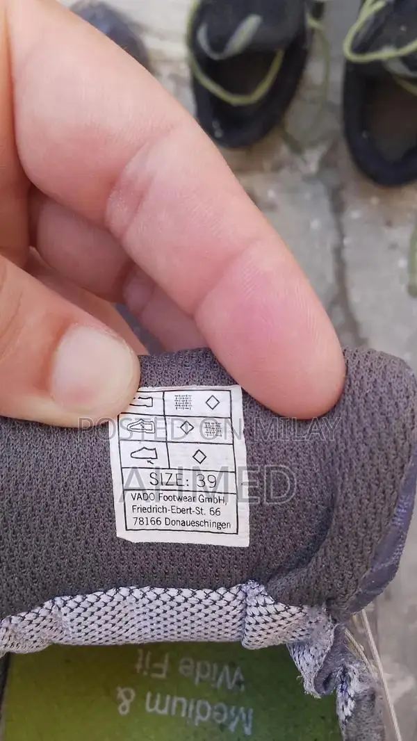 Women's Running Shoes - Comfortable Athletic Footwear Size 7/39