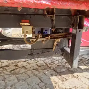 High-Speed 200cc Loader Rickshaw