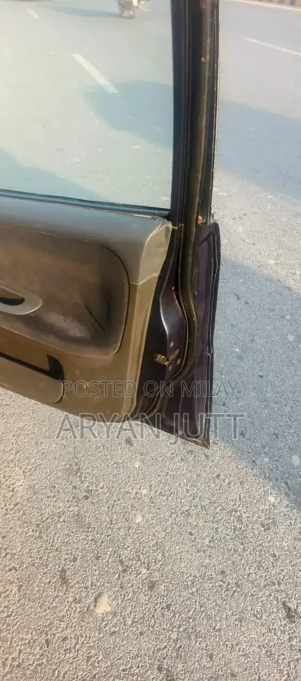 Toyota Automatic Transmission Vehicle with Alloy Rims