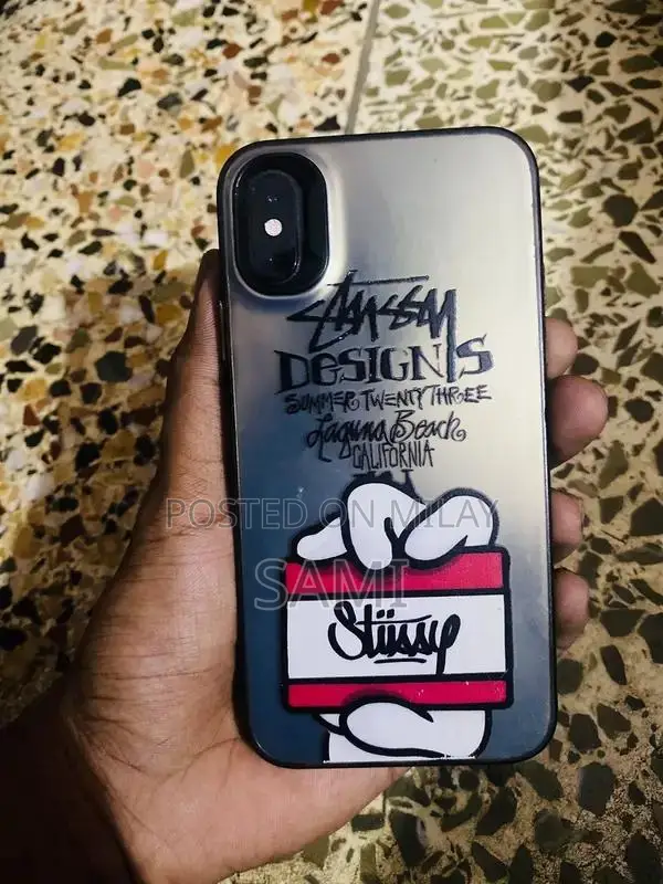 Apple iPhone XS 64GB Smartphone with Excellent Condition