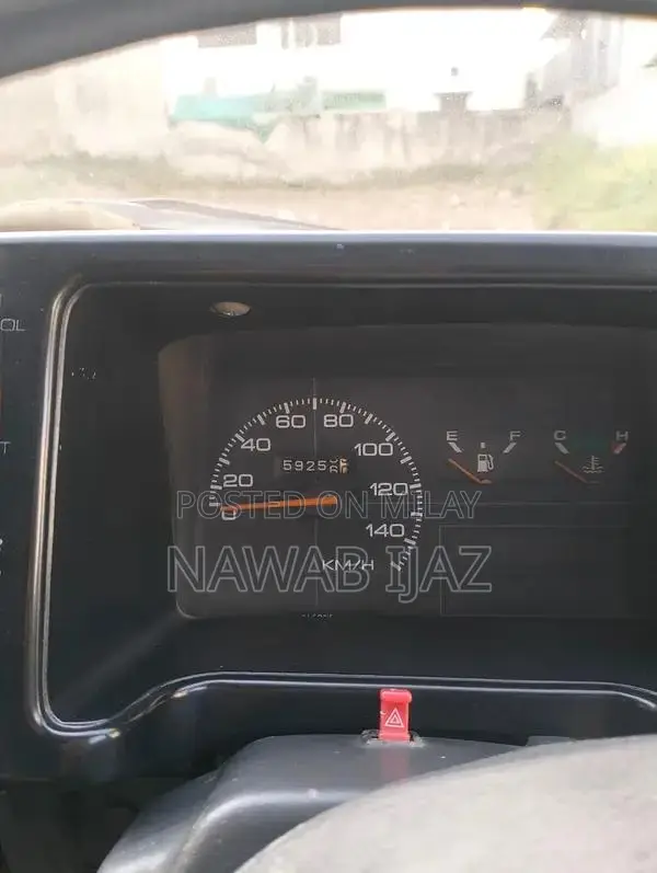 Suzuki Mehran Compact City Car - Reliable Transportation