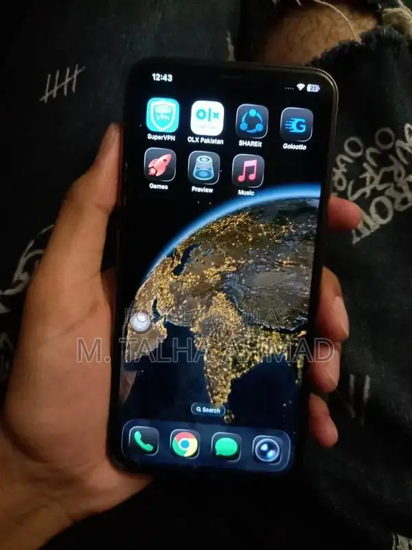 Apple iPhone 11 Pro Max Premium Smartphone