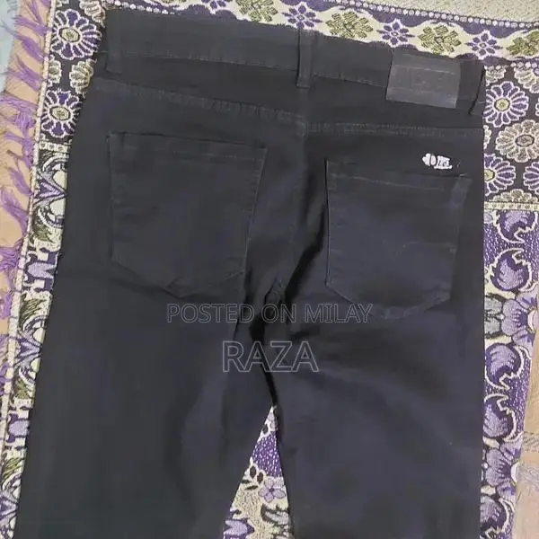 Men's Slim Black Pant - Size 32 Waist Trousers