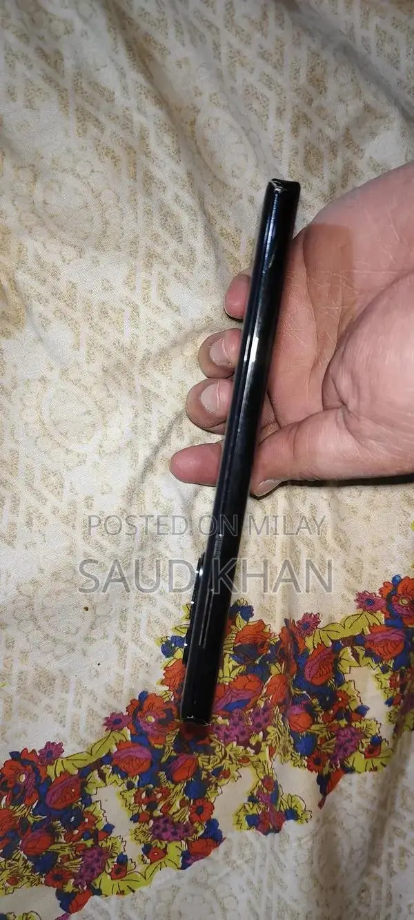 High-Performance Motorola Smartphone with Expanded Storage